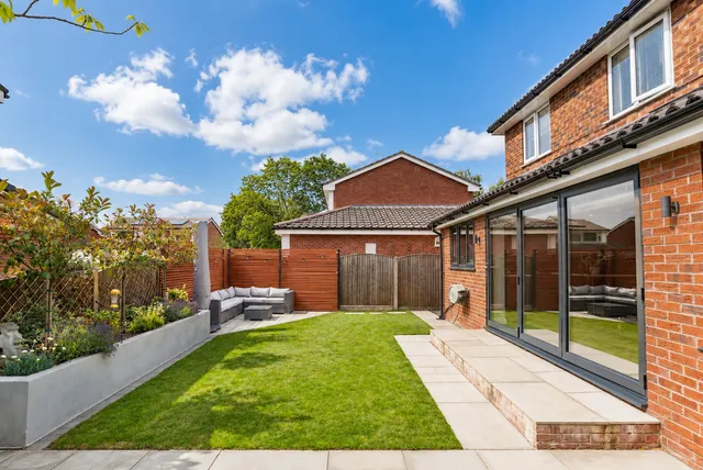 32 Tewkesbury Close, Poynton SK12 1QJ