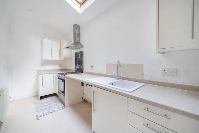 Giddynap Lane, Inchbrook, GL5