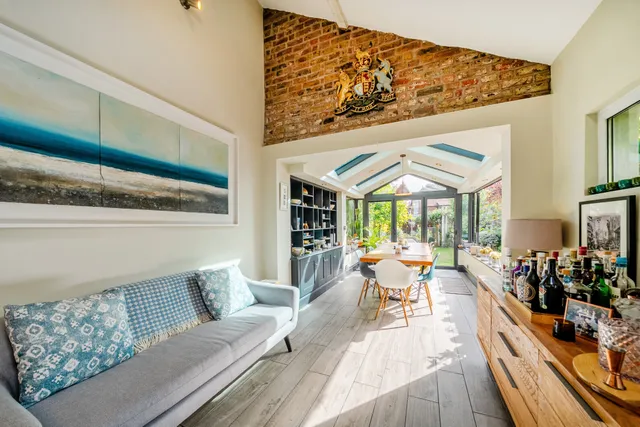 High Street, Datchet, SL3