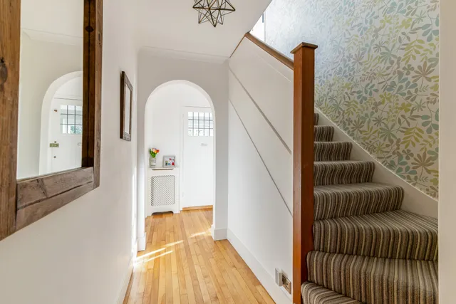 Hookfield, Epsom, KT19