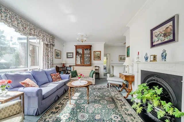 Bolton Avenue, Windsor, SL4