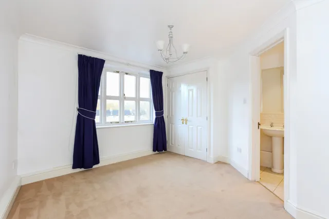 Kings Road, Windsor, SL4