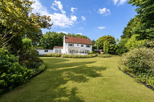 Nyetimber Lane, Pulborough, RH20