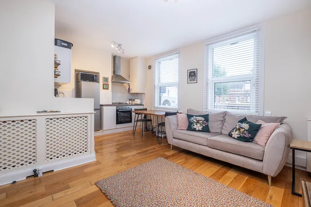 Lower Mortlake Road, Richmond, TW9