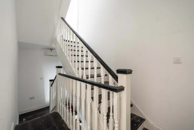 Fernhead Road, London, W9
