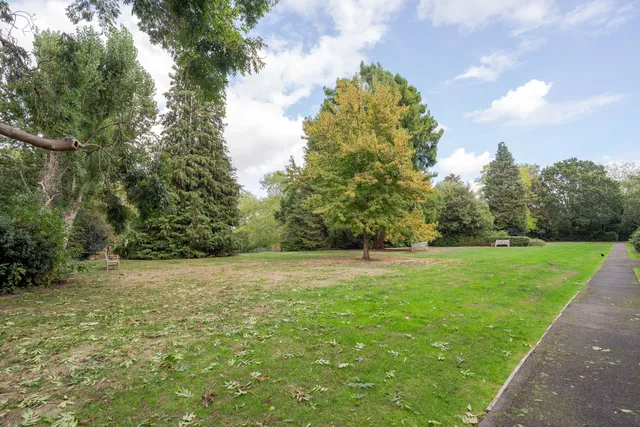 Putney Heath, London, SW15