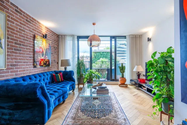 1 Larkhall Lane, London, SW4