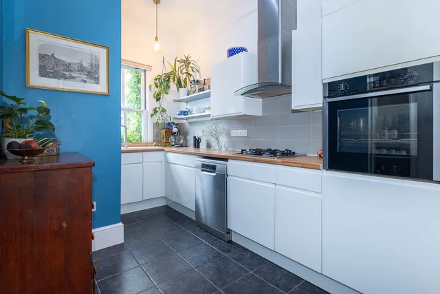 High Street, Hampton Wick, KT1