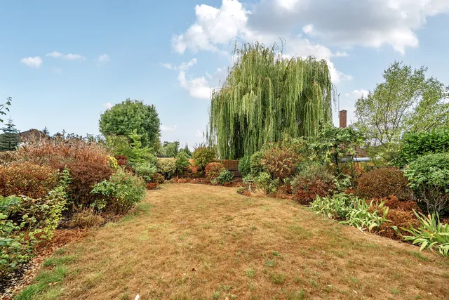 Medina Avenue, Esher, KT10