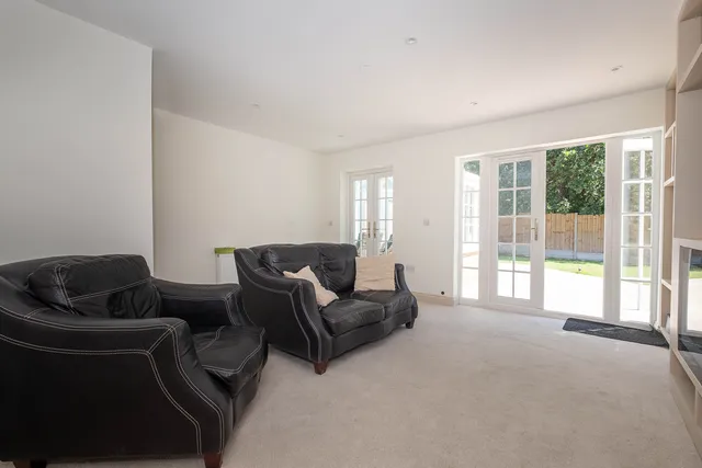 Angelo Mews, London, SW16