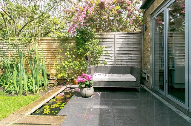 Lillieshall Road, London, SW4