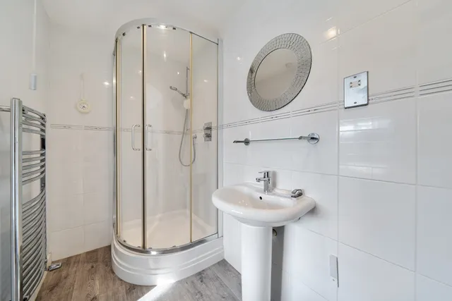 Comptons Lane, Horsham, RH13