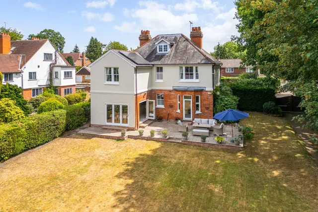 Church Avenue, Farnborough, GU14