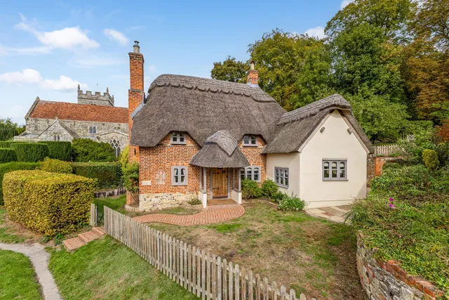 Stapleford, Salisbury, SP3