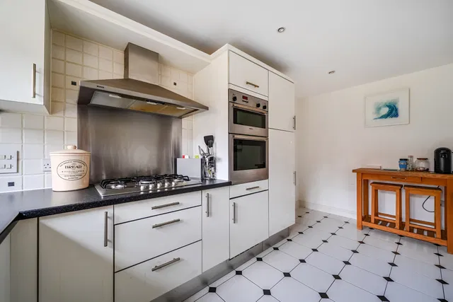 Amherst Place, Sevenoaks, TN13