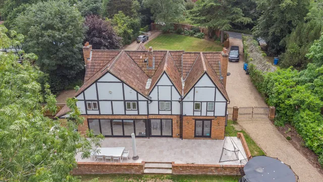 Hawthorn Hill, Warfield, RG42