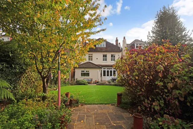 Oakcroft Road, London, SE13