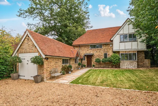 Esher Place Avenue, Esher, KT10