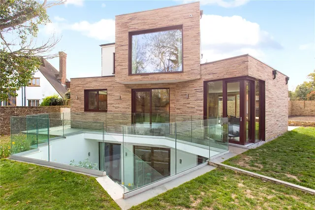 Bramcote Road, London, SW15