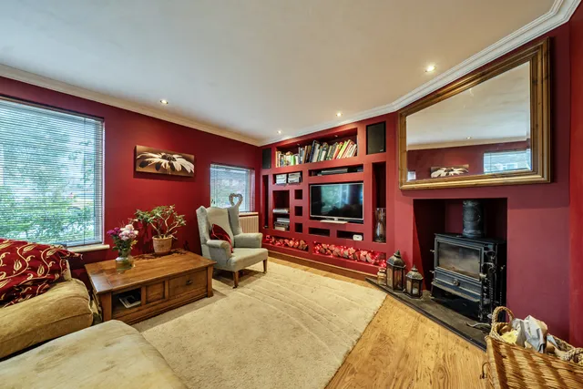 St. Marys Road, Adderbury, OX17