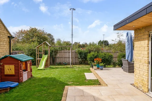 Trubshaw Way, Fairford, GL7