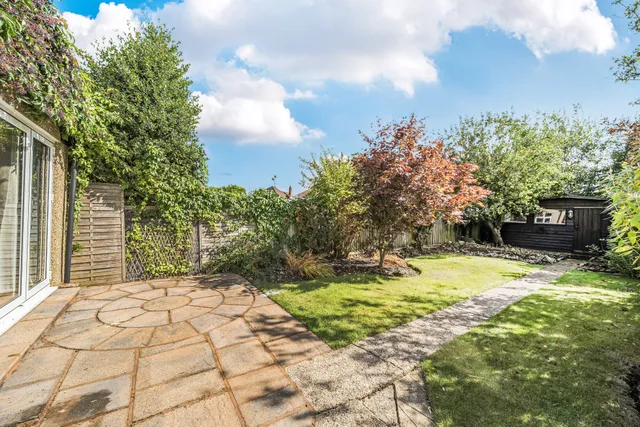 Claremont Crescent, Croxley Green, WD3