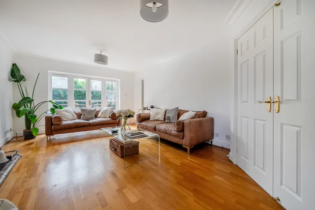 Ray Mill Road East, Maidenhead, SL6