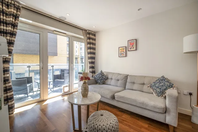 5 Enterprise Way, لندن، SW18