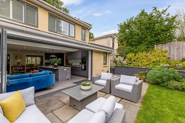 Warminster Road, Bath, BA2