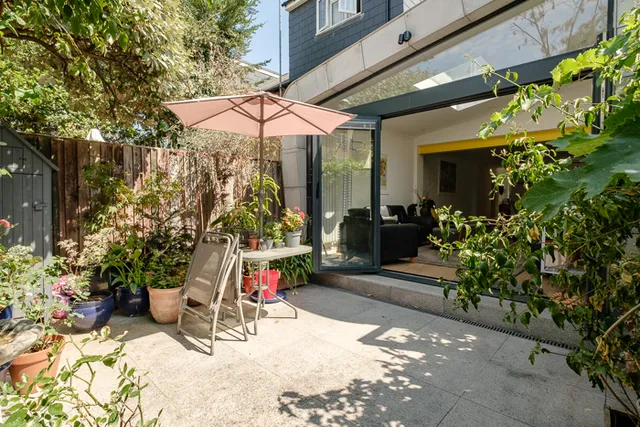 Da Gama Place, London, E14