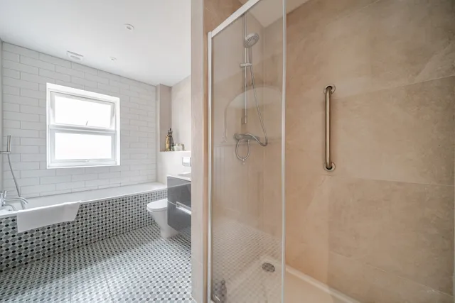 Brunswick Close, Epsom, KT17