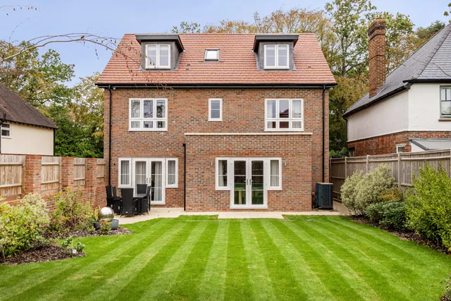 Folders Lane, Burgess Hill, RH15