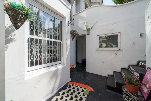 Shirland Road, London, W9