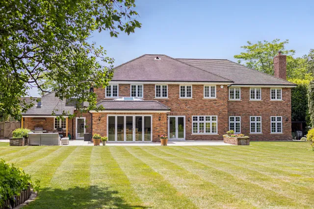 Blackmore Way, Wheathampstead, AL4