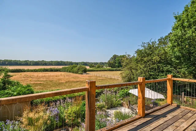 Winter Hill Road, Maidenhead, SL6