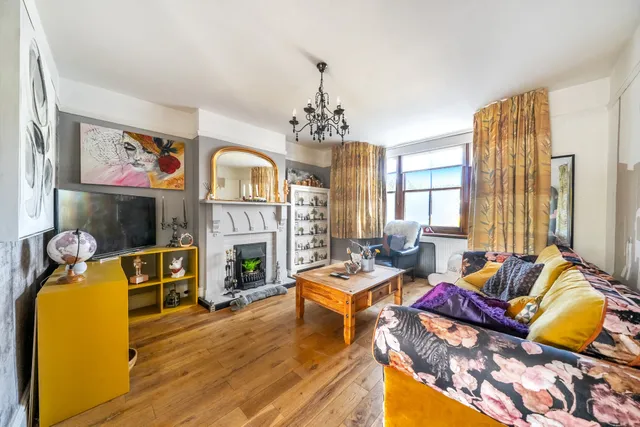 Bath Road, Thatcham, RG18