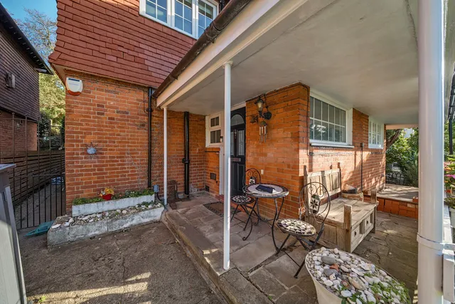 Springfield Avenue, London, N10