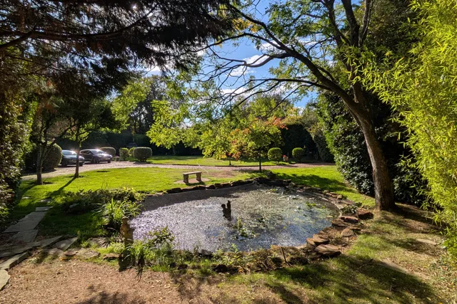 Broadbridge Heath Road, Horsham, RH12