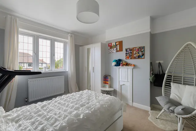 Elliswick Road, Harpenden, AL5