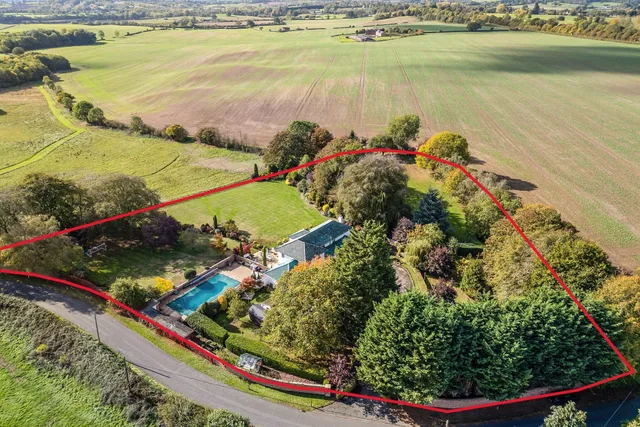 Sand Barn Lane, Black Hill, CV37