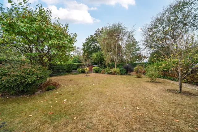 Lancaster Avenue, Farnham, GU9