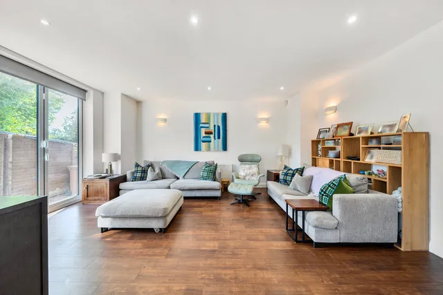 Hill Rise, Rickmansworth, WD3