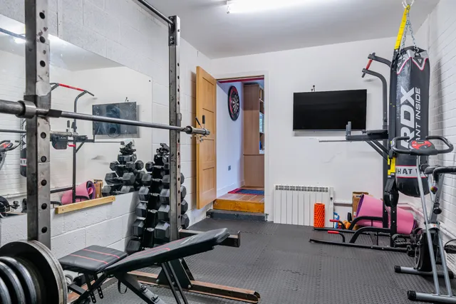 Salisbury Road, Marlborough, SN8