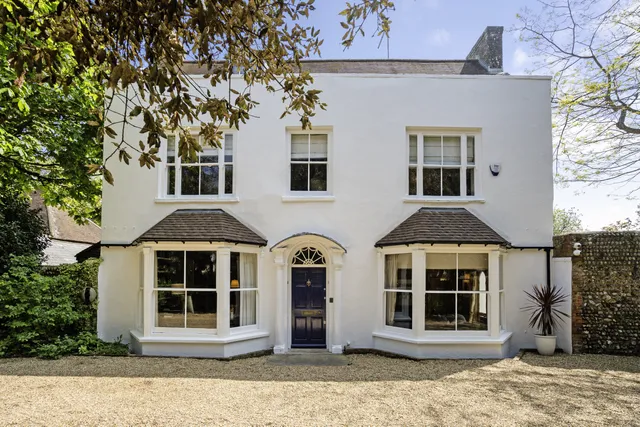 Southwick Street, Brighton, BN42