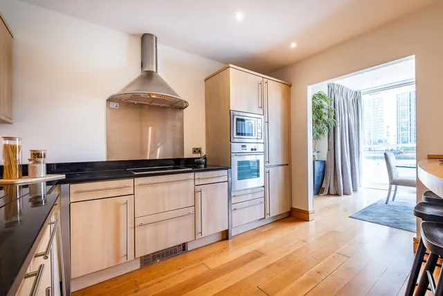 Grosvenor Road, London, SW1V