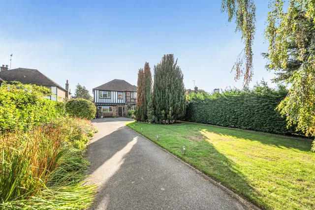 Kerves Lane, Horsham, RH13