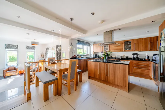 Headley Road, Liphook, GU30