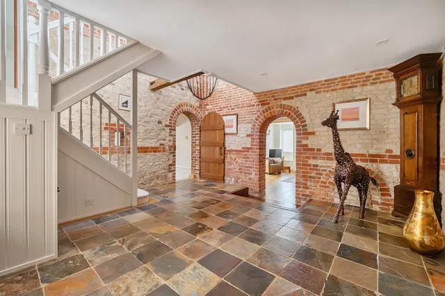 Frith End, Nr Farnham, GU35