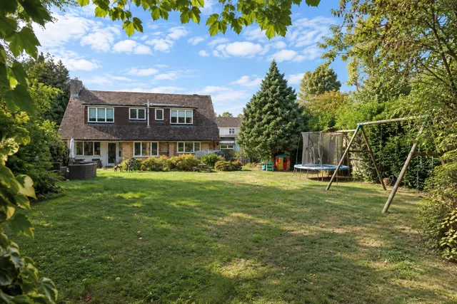 Shepherds Way, Liphook, GU30