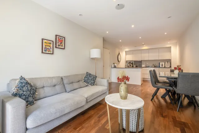 5 Enterprise Way, لندن، SW18